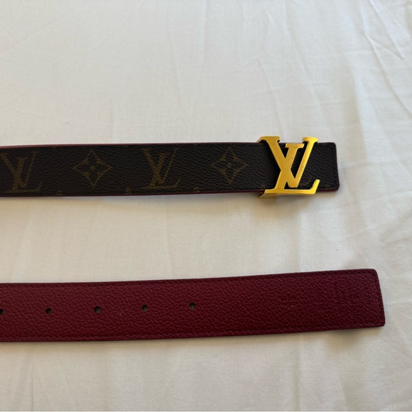 Louis Vuitton Initiales Reversible 30mm Belt, Cherry Red and Monogram Canvas - Picture 5 of 12